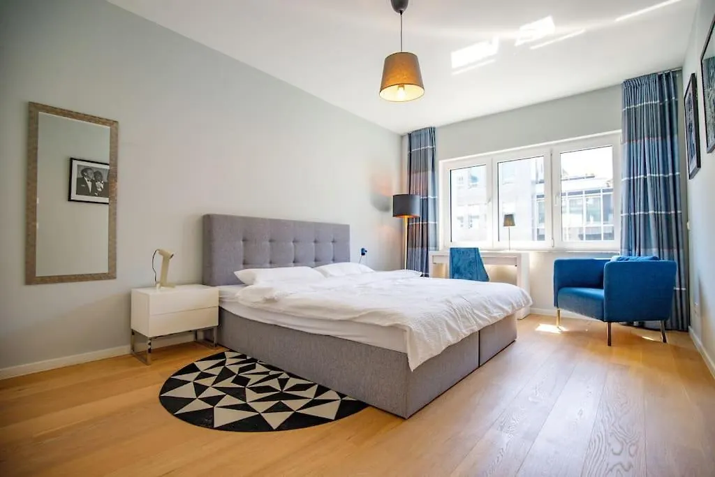 Top 80 Sqm Flat With Terrace And 15Min To Fair And 5Min To Old Town Düsseldorf
