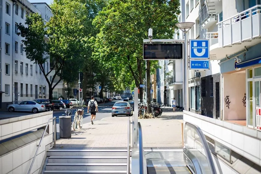 Top 80 Sqm Flat With Terrace And 15Min To Fair And 5Min To Old Town Düsseldorf 0*,  Německo