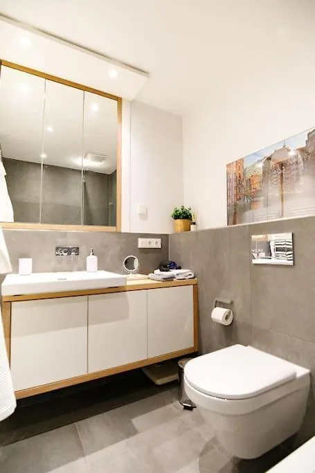 Top 80 Sqm Flat With Terrace And 15Min To Fair And 5Min To Old Town Düsseldorf Apartmán