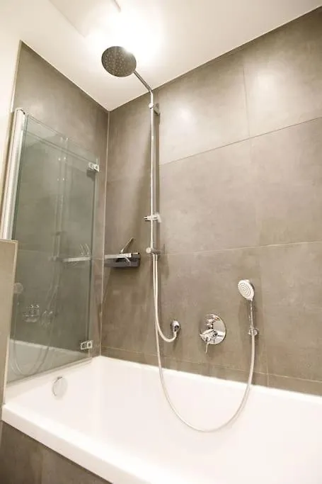 Top 80 Sqm Flat With Terrace And 15Min To Fair And 5Min To Old Town Düsseldorf
